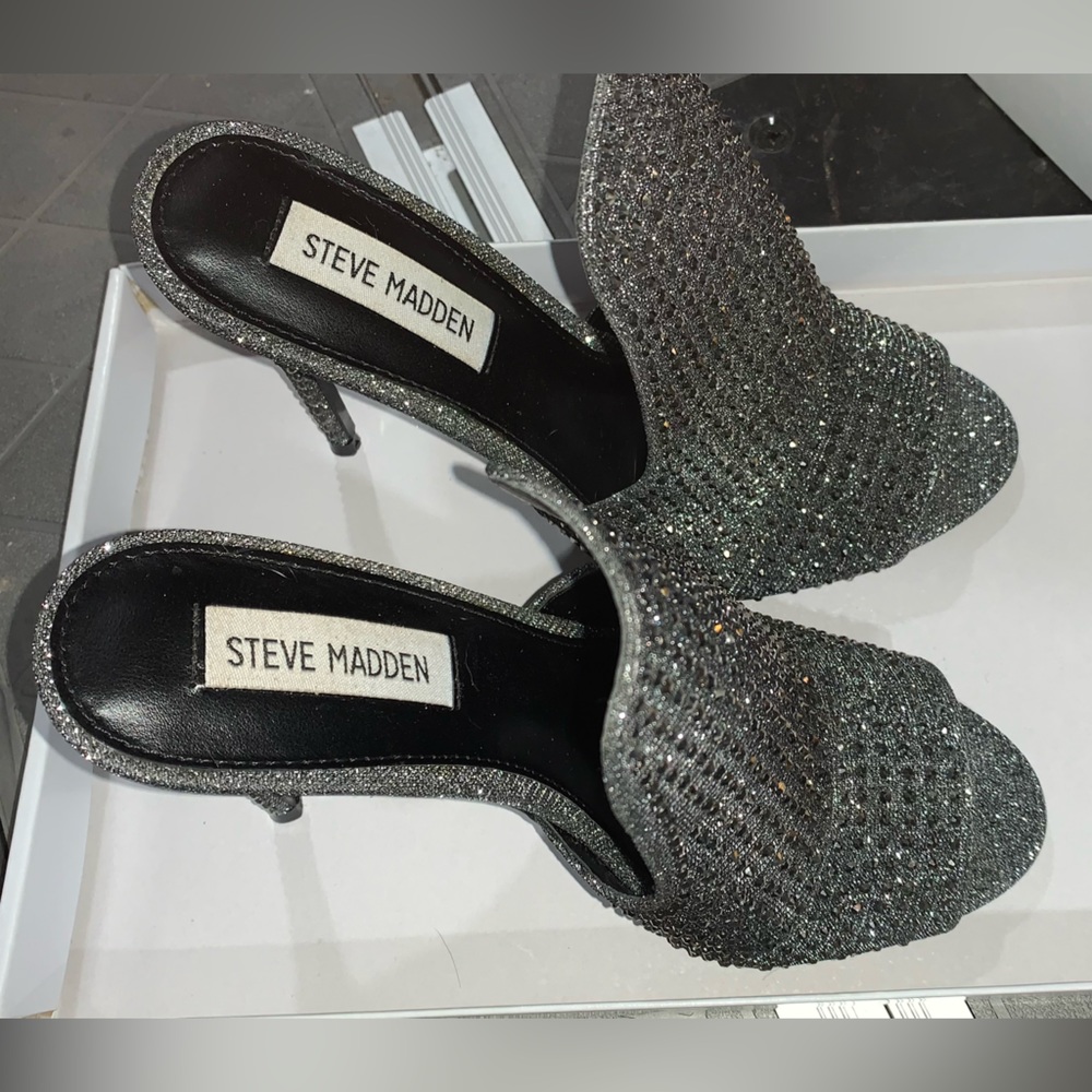 Brand NEW Steve Madden Heels